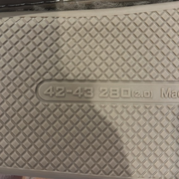 Brown Llama Slippers - Picture 3 of 3